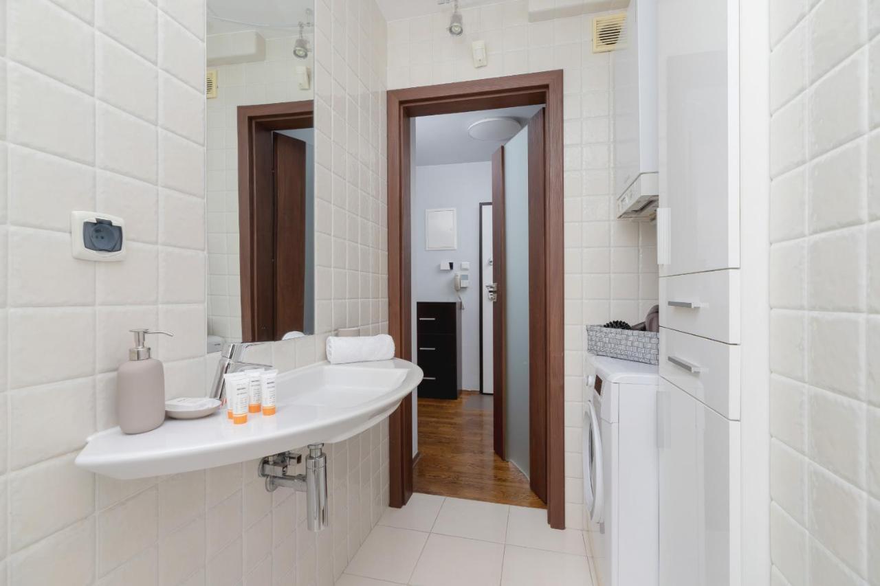 Cracow Skalki Twardowskiego Tyniecka By Noclegi Renters Краків Екстер'єр фото
